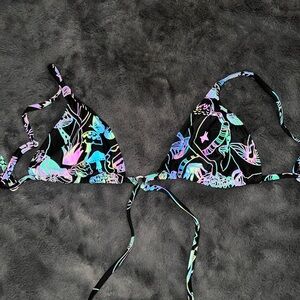 Iheartraves Reflective Mushroom Top